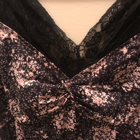 Le Vie en Rose nightwear - Picture 2 of 5